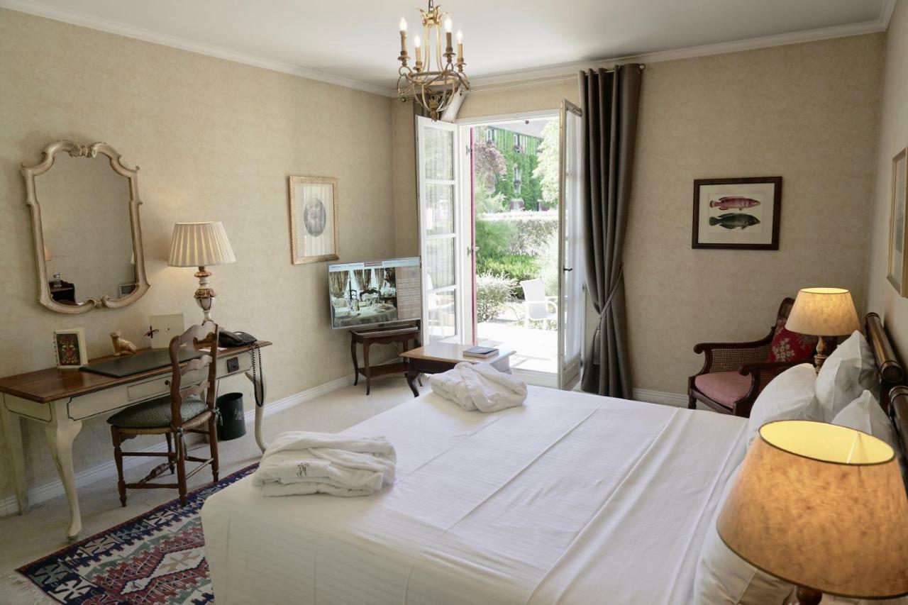 Le Manoir De Gressy Hotel ภายนอก รูปภาพ